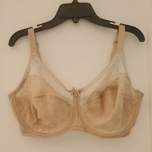 Wacoal Lace Underwire Bra in Tan